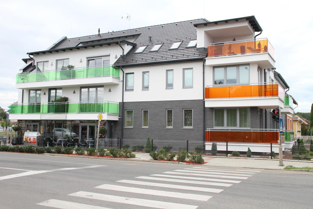 Nemeth Apartmanok Sarvar Exterior photo