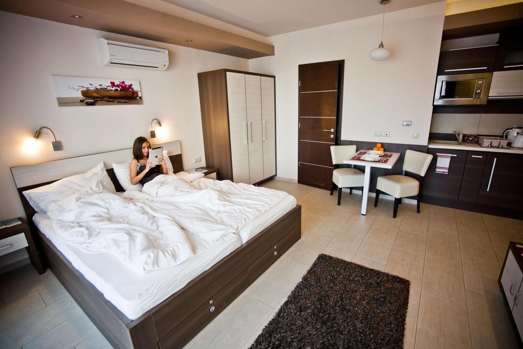 Nemeth Apartmanok Sarvar Exterior photo